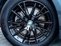 BMW 1-Serie 118i Executive Sport | Origineel Nederlands | Navigatie | Sport Line | Climate Control | Virtual Cockpit | Black Optic | Metallic Lak | Lichtmetalen Velgen 17'' | Privacy Glas | LED Koplampen | Parkeersensoren |