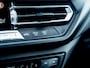 BMW 1-Serie 118i Executive Sport | Origineel Nederlands | Navigatie | Sport Line | Climate Control | Virtual Cockpit | Black Optic | Metallic Lak | Lichtmetalen Velgen 17'' | Privacy Glas | LED Koplampen | Parkeersensoren |
