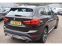BMW X1 sDrive20i High Executive Panoramadak, Schuif- kanteldak, Navigatie, Camera, Lederen interieur, Stoelverwarming