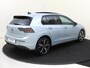 Volkswagen Golf 1.5 eHybrid GTE | Panoramadak | Trekhaak | Head-up display | Keyless | Black style | Parkeerassistent | LED matrix verlichting | Adaptieve demping |