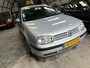 Volkswagen Golf 1.4-16V Trendline incl gloednieuwe apk!