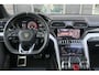 Lamborghini Urus 4.0 V8 650pk Panoramadak NLauto 4-seat config Carbon Bang&Olufsen 4-wielsturing Massage Stoelkoeling 23" LMV