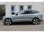 Volvo EX90 Twin Motor Performance Ultra 7p. 111 kWh | Vapour Grey Metallic | ''Fish-Eye'' 360° camera | Semi Elek. Trekhaak | BLIS | Verwarmbare voor-en achterstoelen | Verwarmbaar stuurwiel | Google-Maps navigatie | Adapt. Cruise Control met Pilot Assist | Elek. Bed. voorstoel |