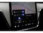 Volvo EX90 Twin Motor Performance Ultra 7p. 111 kWh | Vapour Grey Metallic | ''Fish-Eye'' 360° camera | Semi Elek. Trekhaak | BLIS | Verwarmbare voor-en achterstoelen | Verwarmbaar stuurwiel | Google-Maps navigatie | Adapt. Cruise Control met Pilot Assist | Elek. Bed. voorstoel |