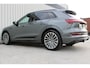 Audi E-tron 55 quattro S-line 95 kWh | Incl. 12 maanden garantie | Schuif/kantel dak | Trekhaak | Adaptieve cruise control | Climate control | Stoelverwarming | Parkeercamera | Memory seat |