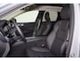 Volvo XC60 T6 Recharge AWD Plus Dark - LONG RANGE - Panorama/schuifdak - IntelliSafe Assist & Surround - 360º Camera - Harman/Kardon audio - Adaptieve LED koplampen - Verwarmde voorstoelen, stuur & achterbank - Parkeersensoren voor & achter - Elektr. bedienb. voorstoelen met geheugen - Head up display - Draadloze tel. lader - Extra getint glas - Elektr. inklapbare trekhaak - 19' LMV