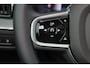 Volvo XC60 T6 Recharge AWD Plus Dark - LONG RANGE - Panorama/schuifdak - IntelliSafe Assist & Surround - 360º Camera - Harman/Kardon audio - Adaptieve LED koplampen - Verwarmde voorstoelen, stuur & achterbank - Parkeersensoren voor & achter - Elektr. bedienb. voorstoelen met geheugen - Head up display - Draadloze tel. lader - Extra getint glas - Elektr. inklapbare trekhaak - 19' LMV