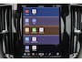 Volvo XC60 T6 Recharge AWD Plus Dark - LONG RANGE - Panorama/schuifdak - IntelliSafe Assist & Surround - 360º Camera - Harman/Kardon audio - Adaptieve LED koplampen - Verwarmde voorstoelen, stuur & achterbank - Parkeersensoren voor & achter - Elektr. bedienb. voorstoelen met geheugen - Head up display - Draadloze tel. lader - Extra getint glas - Elektr. inklapbare trekhaak - 19' LMV