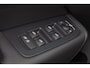 Volvo XC60 T6 Recharge AWD Plus Dark - LONG RANGE - Panorama/schuifdak - IntelliSafe Assist & Surround - 360º Camera - Harman/Kardon audio - Adaptieve LED koplampen - Verwarmde voorstoelen, stuur & achterbank - Parkeersensoren voor & achter - Elektr. bedienb. voorstoelen met geheugen - Head up display - Draadloze tel. lader - Extra getint glas - Elektr. inklapbare trekhaak - 19' LMV