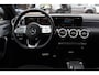 Mercedes-Benz A-klasse 220 Premium Plus / Trekhaak / Panoramadak / Camera / Sfeerverlichting / Keyless / 18'' / Leder&Alcantara / Apple CarPlay / Stoelverwarming / Cruise Control
