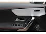 Mercedes-Benz A-klasse 220 Premium Plus / Trekhaak / Panoramadak / Camera / Sfeerverlichting / Keyless / 18'' / Leder&Alcantara / Apple CarPlay / Stoelverwarming / Cruise Control