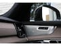 Volvo XC90 T8 Automaat Plug-in hybrid AWD Ultra Dark | Onyx Black Metallic | Panoramadak | 360° camera | Semi Elek. trekhaak |Adapt. Cruise Control | Verwambare- en geventileerde voorstoelen | Verwarmbaar stuurwiel | Bowers & Wilkins audio | Blind Spot | Luchtvering | Gelaagde zijruiten | 22'' Lichtmetalen velgen | Alarmklasse 3 | Elek. Bed. voorstoelen met Memory | Glazen pook |