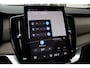 Volvo XC90 T8 Automaat Plug-in hybrid AWD Ultra Dark | Onyx Black Metallic | Panoramadak | 360° camera | Semi Elek. trekhaak |Adapt. Cruise Control | Verwambare- en geventileerde voorstoelen | Verwarmbaar stuurwiel | Bowers & Wilkins audio | Blind Spot | Luchtvering | Gelaagde zijruiten | 22'' Lichtmetalen velgen | Alarmklasse 3 | Elek. Bed. voorstoelen met Memory | Glazen pook |
