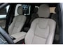 Volvo XC90 T8 Automaat Plug-in hybrid AWD Ultra Dark | Onyx Black Metallic | Panoramadak | 360° camera | Semi Elek. trekhaak |Adapt. Cruise Control | Verwambare- en geventileerde voorstoelen | Verwarmbaar stuurwiel | Bowers & Wilkins audio | Blind Spot | Luchtvering | Gelaagde zijruiten | 22'' Lichtmetalen velgen | Alarmklasse 3 | Elek. Bed. voorstoelen met Memory | Glazen pook |