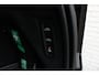 Volvo XC90 T8 Automaat Plug-in hybrid AWD Ultra Dark | Onyx Black Metallic | Panoramadak | 360° camera | Semi Elek. trekhaak |Adapt. Cruise Control | Verwambare- en geventileerde voorstoelen | Verwarmbaar stuurwiel | Bowers & Wilkins audio | Blind Spot | Luchtvering | Gelaagde zijruiten | 22'' Lichtmetalen velgen | Alarmklasse 3 | Elek. Bed. voorstoelen met Memory | Glazen pook |