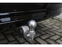Volvo XC90 T8 Automaat Plug-in hybrid AWD Ultra Dark | Onyx Black Metallic | Panoramadak | 360° camera | Semi Elek. trekhaak |Adapt. Cruise Control | Verwambare- en geventileerde voorstoelen | Verwarmbaar stuurwiel | Bowers & Wilkins audio | Blind Spot | Luchtvering | Gelaagde zijruiten | 22'' Lichtmetalen velgen | Alarmklasse 3 | Elek. Bed. voorstoelen met Memory | Glazen pook |