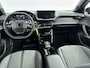 Peugeot 2008 1.2 Hybrid 136pk Allure Automaat | Navigatie | Achteruitrijcamera | Apple CarPlay & Android Auto