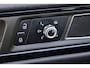 Volkswagen Touareg 3.0 TDI Highline Navigatie, Luchtvering, Lederen interieur, Trekhaak, Cruise control