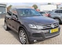 Volkswagen Touareg 3.0 TDI Highline Navigatie, Luchtvering, Lederen interieur, Trekhaak, Cruise control
