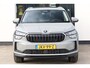 Skoda Kodiaq 1.5 TSI MHEV Business Edition 7p. 150PK / 110kW 7 zits panoramadak wegklapbare trekhaak 19" LMV camera side assist chrome dakrailing multifunctioneel lederen stuurwiel stoelverwarming keyless go privacy glas spiegels elektrich inklapbaar virtual cockpit navigatie ACC adaptieve cruise control draadloos telefoon laden app connect draadloos licht en regensensor ambiente verlichting