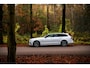 Volvo V90 2.0 T8 Plug-in hybrid AWD Ultra Executive Edition | Polestar Engineerd | Custum Sport uitlaat | Trekhaak | Luchtvering | Bowers & Wilkins | Massage | Stoel Verwarming-Koeling | 360° |