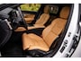 Volvo V90 2.0 T8 Plug-in hybrid AWD Ultra Executive Edition | Polestar Engineerd | Custum Sport uitlaat | Trekhaak | Luchtvering | Bowers & Wilkins | Massage | Stoel Verwarming-Koeling | 360° |