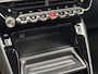 Peugeot 208 1.2 PureTech 100pk EAT8 | Achteruitrijcamera | Panoramadak | Stoelverwarming | Apple carplay/Android auto | Climate control