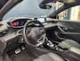 Peugeot 208 1.2 PureTech 100pk EAT8 | Achteruitrijcamera | Panoramadak | Stoelverwarming | Apple carplay/Android auto | Climate control