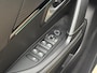 Peugeot 208 1.2 PureTech 100pk EAT8 | Achteruitrijcamera | Panoramadak | Stoelverwarming | Apple carplay/Android auto | Climate control