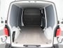 Volkswagen Transporter 2.0 TDi 150 Pk L2H1 | Navigatie | Trekhaak | Parkeersensoren | CarPlay | Airco | Cruise Controle | 55.591 Km!!