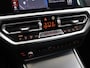 BMW 3-Serie 320i Business Edition M-Sport Plus | Trekhaak | Leder |  Parkeercamera | Head-Up | Stoelverwarming | Keyless Go |