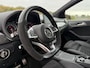 Mercedes-Benz B-klasse 180 Edition Automaat / Panoramadak / Camera / Leder-Alcantara / Trekhaak / Navi / Clima / PDC / Cruise /