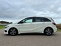 Mercedes-Benz B-klasse 180 Edition Automaat / Panoramadak / Camera / Leder-Alcantara / Trekhaak / Navi / Clima / PDC / Cruise /
