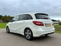Mercedes-Benz B-klasse 180 Edition Automaat / Panoramadak / Camera / Leder-Alcantara / Trekhaak / Navi / Clima / PDC / Cruise /