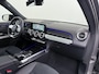 Mercedes-Benz EQB 300 4MATIC AMG Line 7-pers. 67 kWh accu | Panorama - Schuifdak | Sfeerverlichting | 360° Camera | 19"AMG Velgen | DAB+ Radio