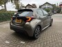 Toyota Yaris 1.5 Hybrid Dynamic Automaat 1e eigenaar / dealeronderhouden / 10 jaar garantie programma / Apple Carplay / Android Auto / Adaptive cruise control / parkeercamera / lichtmetalen velgen / LED-verlichting / rijklaarprijs incl. Toyota Pechhulppas