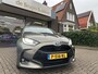 Toyota Yaris 1.5 Hybrid Dynamic Automaat 1e eigenaar / dealeronderhouden / 10 jaar garantie programma / Apple Carplay / Android Auto / Adaptive cruise control / parkeercamera / lichtmetalen velgen / LED-verlichting / rijklaarprijs incl. Toyota Pechhulppas