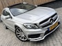 Mercedes-Benz GLA AMG 45 4MATIC Automaat | Panoramadak | Bi-Xenon verlichting | Lederen bekleding | Stoelverwarming | Climate & Cruise control | 20 inch lichtmetalen velgen | Parkeersensoren voor en achter | Achteruitrijcamera