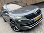 Skoda Kodiaq 1.5 TSI Sportline Automaat | Panoramadak | Trekhaak uitklapbaar | Navigatiesysteem | Stoelverwarming voor en achter | Stuurverwarming | Getint glas | Cruise control adaptief| Achteruitrijcamera | Parkeersensoren voor en achter