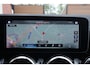 Mercedes-Benz B-klasse 180 AMG-Line Sport velgen 18" - Wegklapbare trekhaak - Widescreen - Camera - Dealeronderhouden - Half leder