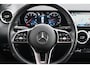 Mercedes-Benz B-klasse 180 AMG-Line Sport velgen 18" - Wegklapbare trekhaak - Widescreen - Camera - Dealeronderhouden - Half leder