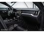 Volvo V60 2.0 T6 Recharge AWD R-Design 340 pk | Harman kardon | Adaptive | Stoel + stuurwiel verwarming | Trekhaak | DAB | LED | Memory |