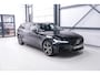 Volvo V60 2.0 T6 Recharge AWD R-Design 340 pk | Harman kardon | Adaptive | Stoel + stuurwiel verwarming | Trekhaak | DAB | LED | Memory |