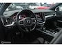Volvo V60 2.0 T6 Recharge AWD R-Design 340 pk | Harman kardon | Adaptive | Stoel + stuurwiel verwarming | Trekhaak | DAB | LED | Memory |