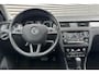 Skoda Rapid Spaceback 1.2 TSI Greentech JOY Automaat / Nederlandse Auto / Eerste Eigenaar / Panoramadak / Stoelverwarming voor / Navigatie /Bluetooth / Parkeersensors voor en achter / Midden armsteun voor / Automtisch Dimmende Binnenspiegel