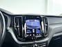 Volvo XC60 B4 Business Pro | Stoel- en Stuurverwarming | Parkeercamera | Trekhaak