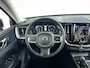 Volvo XC60 B4 Business Pro | Stoel- en Stuurverwarming | Parkeercamera | Trekhaak