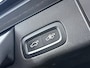 Volvo XC60 B4 Business Pro | Stoel- en Stuurverwarming | Parkeercamera | Trekhaak