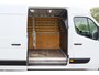 Renault Master T35 2.3 dCi L3H3 DL 2016 NAP | Airco | Trekhaak | Dubbel lucht | Bluetooth | Cruise control | PDC | Elektrische ramen | Keyless | Radio CD | Nette bus