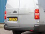 Citroën Jumpy 2.0 180 pk Automaat Long | BPM VRIJ!! | Navigatie | Camera | Vloerplaat | 3-zits | AppleCarPlay/AndroidAuto |